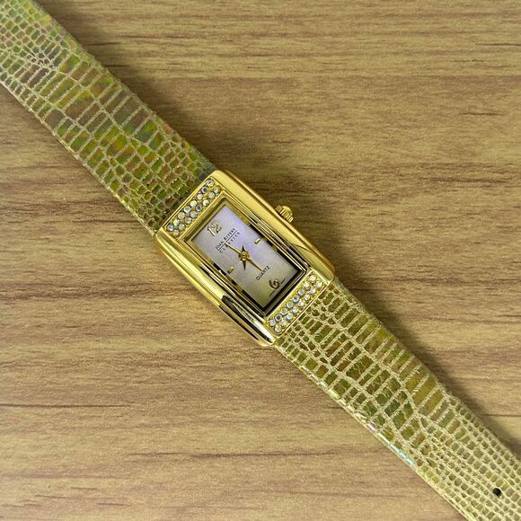 Vintage Joan Rivers Classics Mother of Pearl Face Rhinestone Watch - Picture 1 of 4